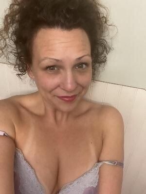 female-escorts-in-appleton-wi-920-325-8075-big-2