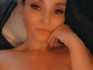clean-white-girl-in-town-for-a-good-timesnap-breezyxjnr-female-escorts-in-thunder-bay-canada