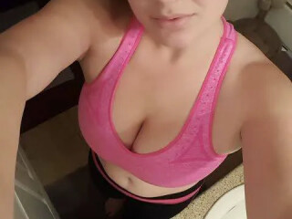 new-hot-baddie-in-town-telegram-holliass-got-party-favors-female-escorts-in-cornwall-canada