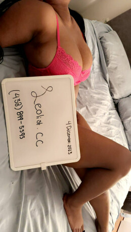 carla-laval-incall-female-escorts-in-laval-canada-big-3