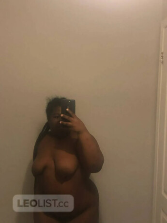 real-men-love-carcalls-female-escorts-in-toronto-canada-big-3