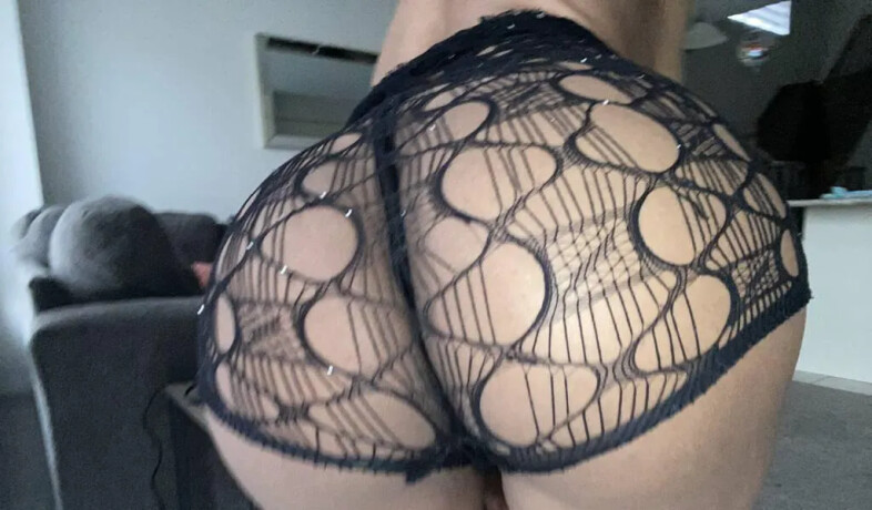ebony-playmate-booking-for-tues-13th-female-escorts-in-sarnia-canada-1-613-917-2712-big-4