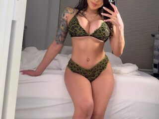 kayla-female-escorts-in-ottawa-canada