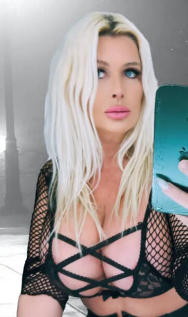 niki-valhalla-female-escorts-in-thunder-bay-canada-40-38898039-big-4