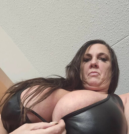 sept-810-head-game-is-bang-on-cougarnikki-female-escorts-in-greater-sudbury-canada-1-204-963-6683-big-1