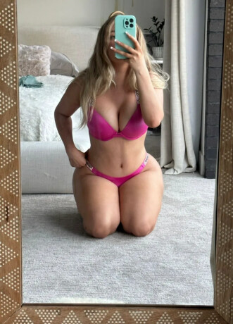 sarah-female-escorts-in-mississauga-canada-814-384-9449-big-1