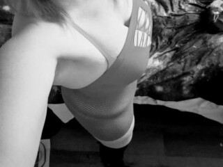 lyndsay-female-escorts-in-niagara-falls-canada