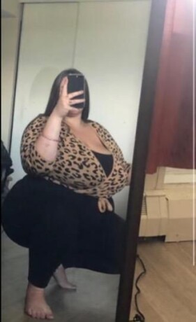 selena-female-escorts-in-toronto-canada-1-289-659-2752-big-2