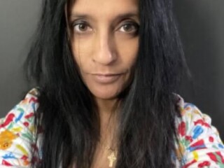 ava-indocanadian-female-escorts-in-edmonton-canada
