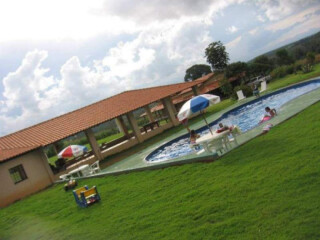 chacara-sitio-e-rancho-de-temporada-em-goiania-goiania-goias-chacara-de-eventos-saida-rio-verde-vvev
