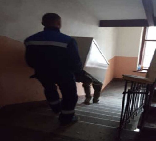 vyvoz-vann-batarei-byttexniki-dverei-v-niznem-tagile-predlozenie-uslugi-v-obieiavlenii-u26127585-na-baraxlanet-big-1