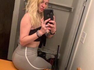 ashleyy-female-escorts-in-denver-co