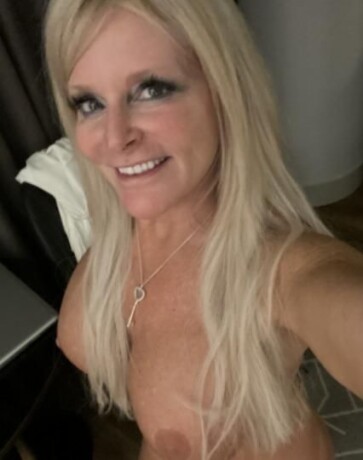 female-escorts-in-augusta-ga-404-600-7776-big-1