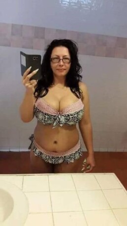 female-escorts-in-visalia-ca-1-714-000-0008-big-2