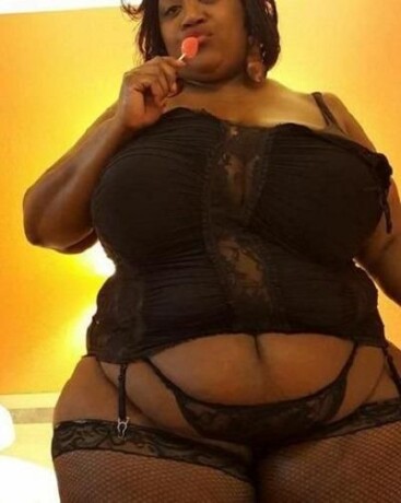 female-escorts-in-detroit-mi-313-424-7521-big-3