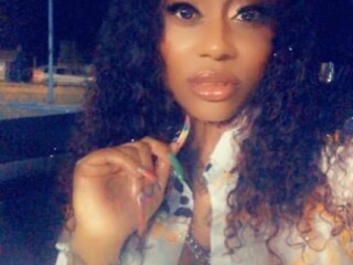 sexy-female-escorts-in-milwaukee-wi-414-296-5977