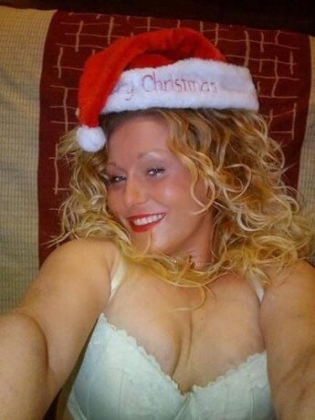 female-escorts-in-norfolk-va-804-382-7473-big-4