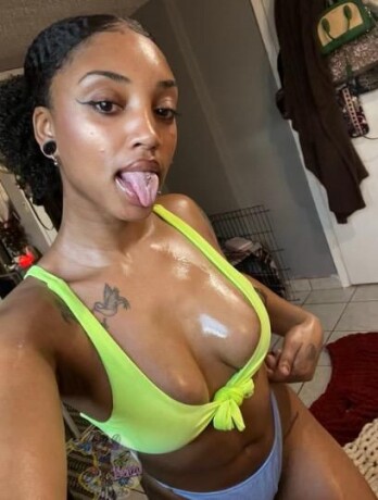 shemale-escort-in-harrisburg-pa-267-749-2618-big-2