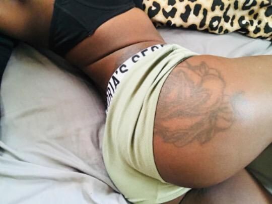 chocolate-c-female-escorts-in-milwaukee-wi-414-422-7633-big-1