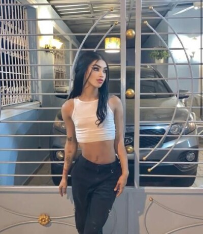 xxx-shemale-escort-in-yuma-az-520-433-3416-big-2