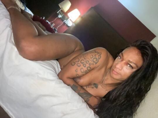 shemale-escort-in-hampton-va-757-529-2601-big-4