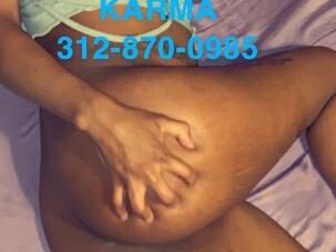 karma-female-escorts-in-chicago-il