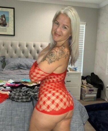 female-escorts-in-brunswick-ga-706-948-3360-big-0