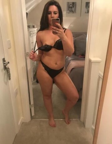 female-escorts-in-charleston-wv-304-370-3428-big-1