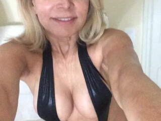 hmu-telegram-at-softnightanday-female-escorts-in-cleveland-oh-803-293-8955