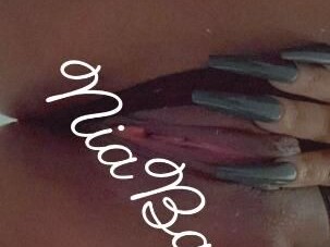 nia-female-escorts-in-boston-ma