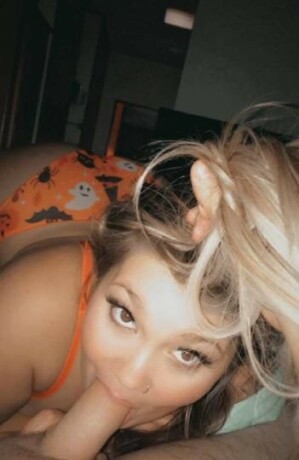 female-escorts-in-staten-island-ny-646-699-8927-big-3