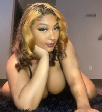 female-escorts-in-dallas-tx-956-815-2318-big-2