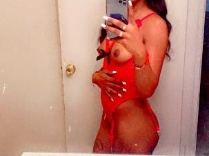 monet-female-escorts-in-tucson-az