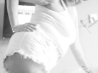 mztina-female-escorts-in-chicago-il