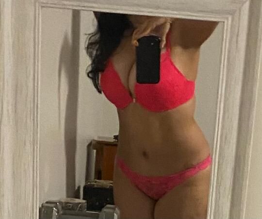 lilia-female-escorts-in-calgary-canada-1-587-410-1377-big-3