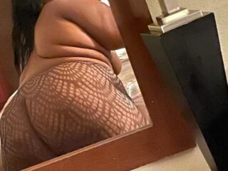 shay-female-escorts-in-raleigh-nc