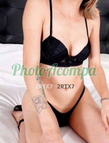 ana-hickman-loirinha-do-sorriso-bobo-e-do-dote-sem-vergonha-pra-vocaa-photoacompanhantes-big-4