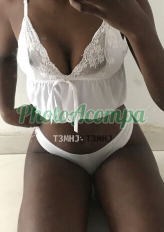 giulia-uma-ninfetinha-e-provocante-para-sua-diversapso-photoacompanhantes-big-0